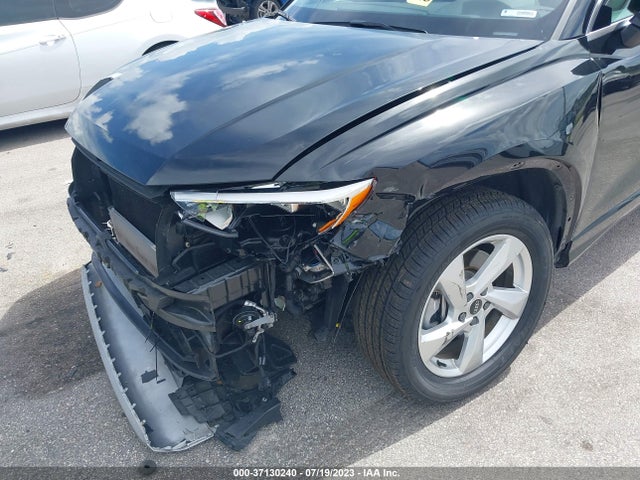 WA1AUCF36N1001323 Audi Q3 PREMIUM