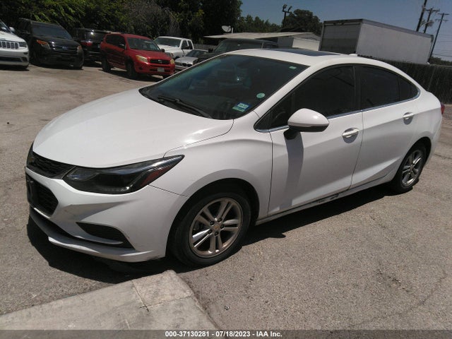 Chevrolet CRUZE LT 2017 1G1BE5SM6H7154926 Image 2