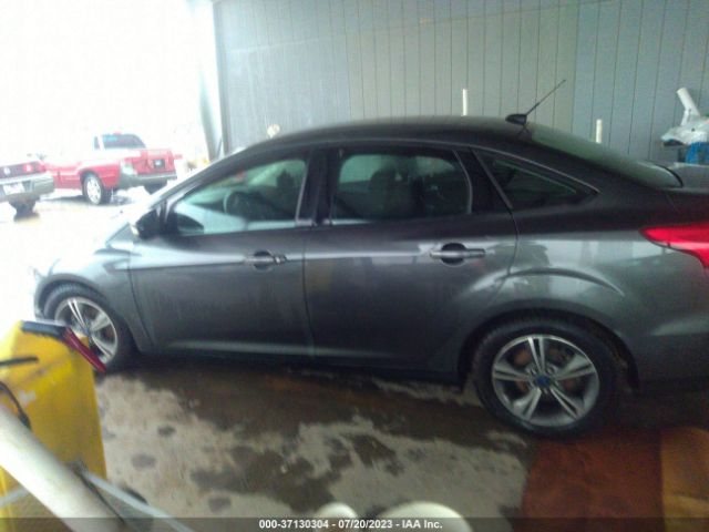 1FADP3FE0HL208364 Ford FOCUS SE