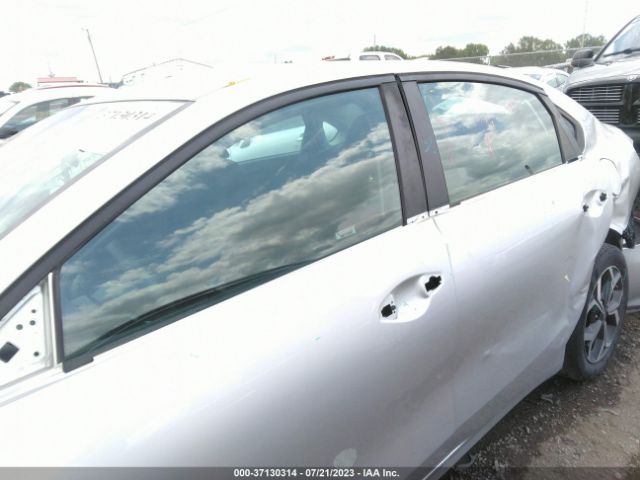 3KPF24AD8LE191756 KIA Forte Lxs