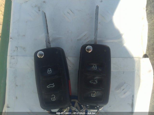 3VW517AT8FM815294 Volkswagen Beetle Convertible 1.8t