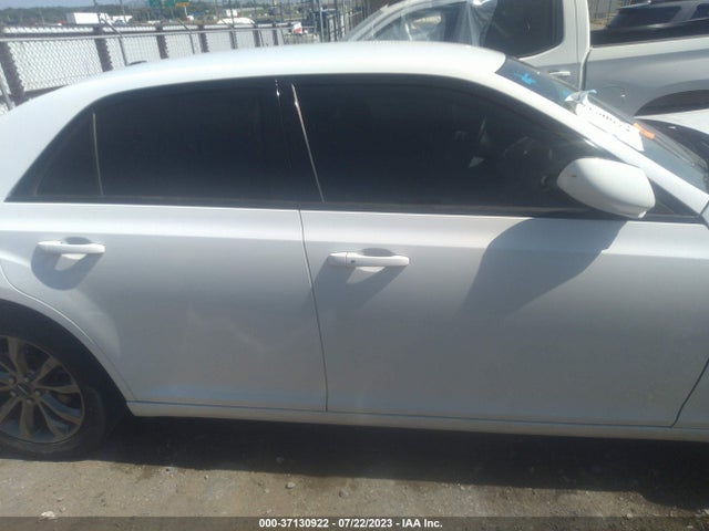 2C3CCAGG5EH311900 Chrysler 300 300s