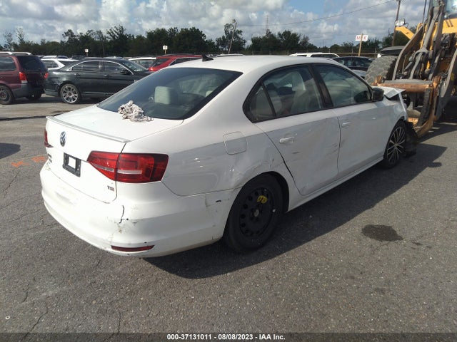 3VWD17AJ2FM417475 Volkswagen Jetta Sedan 1.8t Sport