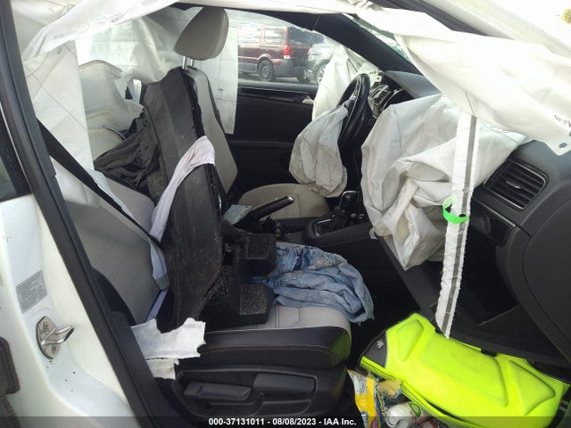 3VWD17AJ2FM417475 Volkswagen Jetta Sedan 1.8t Sport