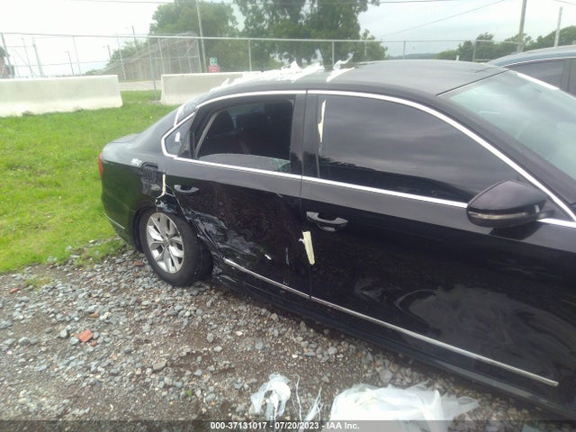 1VWAT7A33GC011447 Volkswagen Passat 1.8t S