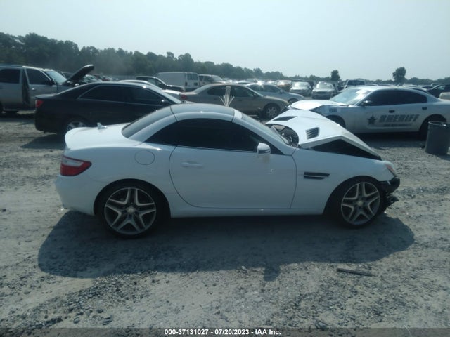 2015 Mercedes-Benz SLK-Class, VIN: WDDPK4HA3FF105088