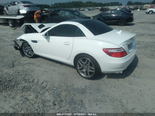 2015 Mercedes-Benz SLK-Class, VIN: WDDPK4HA3FF105088