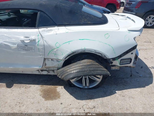 Chevrolet Camaro 1lt 2017 1G1FB3DXXH0143653 Image 6