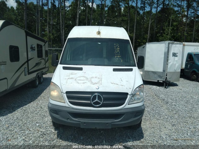 2011 MERCEDES-BENZ SPRINTER CARGO VANS VIN: WD3PE8CB8B5569805