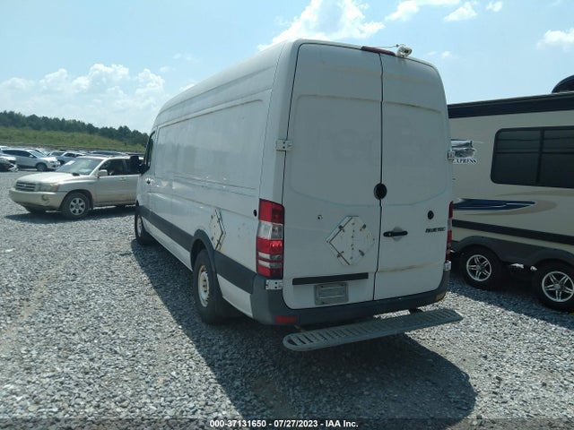 2011 MERCEDES-BENZ SPRINTER CARGO VANS VIN: WD3PE8CB8B5569805