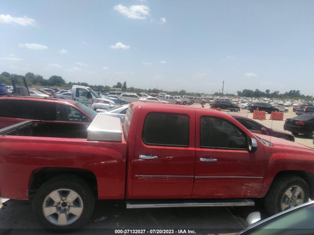 2011 CHEVROLET SILVERADO 1500 LT VIN: 3GCPCSE09BG272135