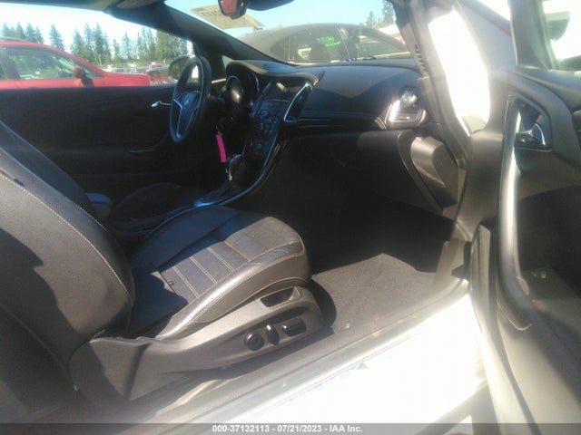 2018 Buick Cascada, VIN: W04WH3N51JG052569