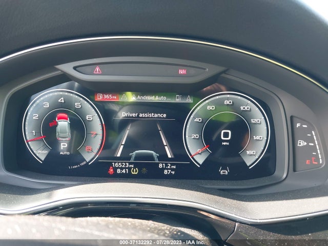 WA1BVBF17ND018916 Audi Q8 Premium Plus