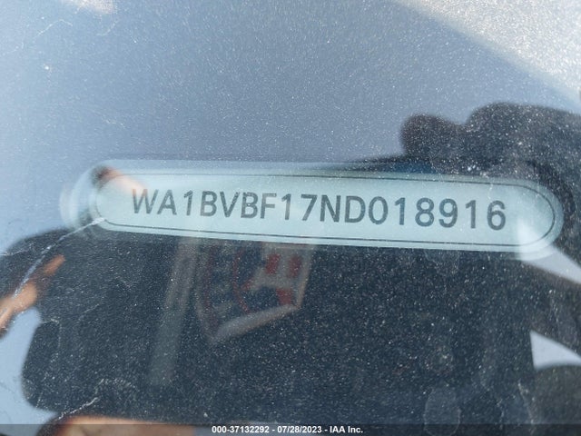 WA1BVBF17ND018916 Audi Q8 Premium Plus