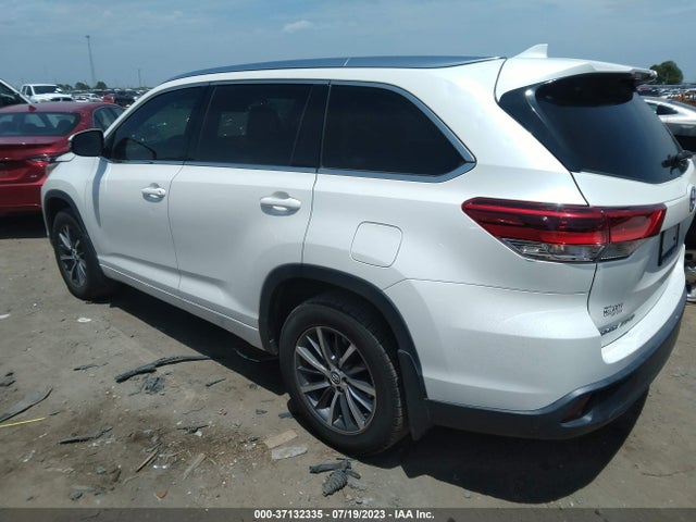 2018 TOYOTA HIGHLANDER XLE VIN: 5TDKZRFH9JS531115