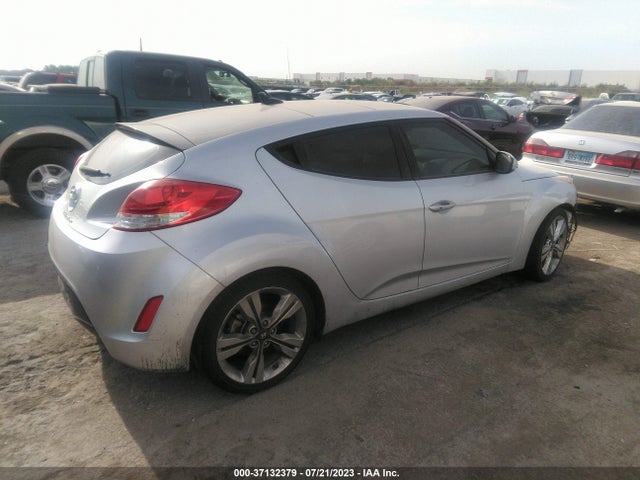 Hyundai Veloster Value Edition 2017 KMHTC6AD6HU317936 Image 4