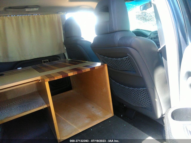 2005 HONDA PILOT EX-L VIN: 5FNYF18555B043569