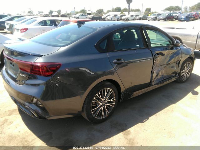 3KPF54ADXNE496136 KIA Forte Gt-line