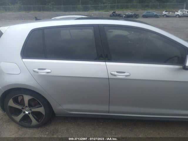 3VW5T7AU8FM007806 Volkswagen Golf Gti Se