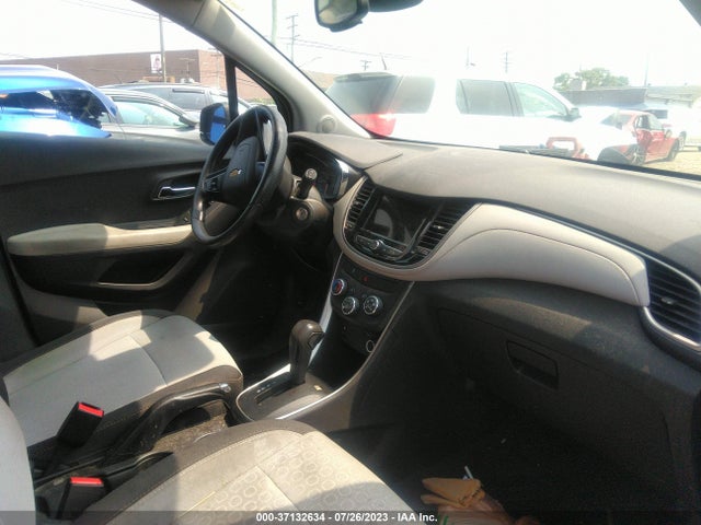 Chevrolet TRAX LS 2018 3GNCJKSB6JL363211 Image 5