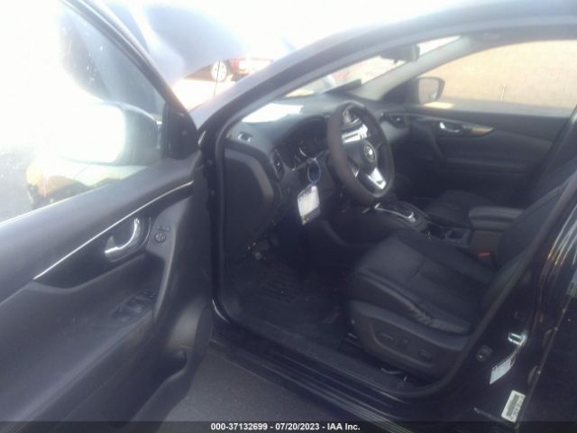 JN1BJ1CR7HW137406 Nissan Rogue Sport Sl