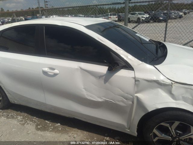 3KPF24ADXME376828 KIA Forte Lxs