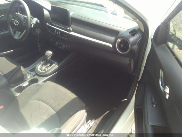 3KPF24ADXME376828 KIA Forte Lxs