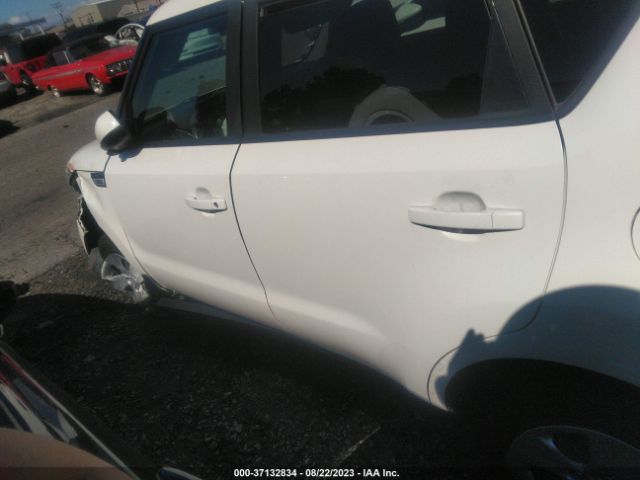 KNDJP3A5XJ7575176 KIA SOUL +