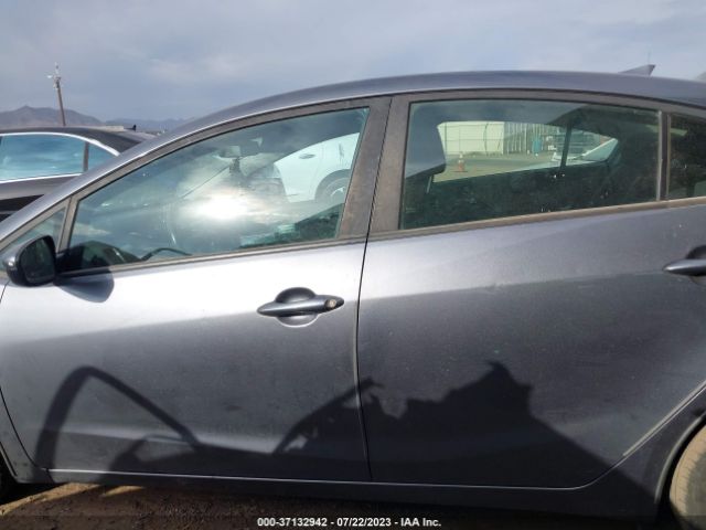 3KPFL4A72JE186055 KIA FORTE S