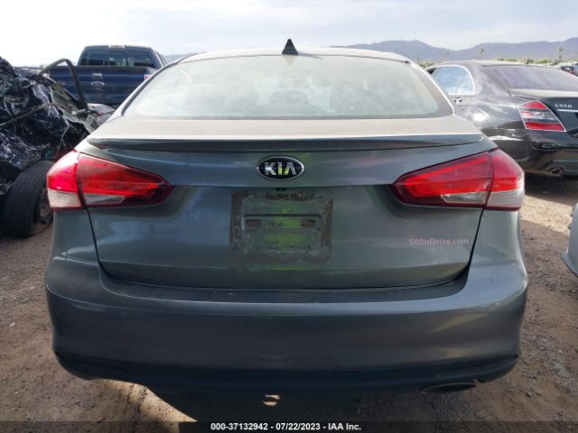3KPFL4A72JE186055 KIA FORTE S