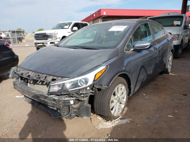 3KPFL4A72JE186055 KIA FORTE S