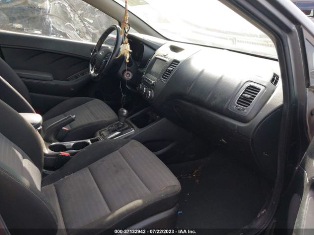 3KPFL4A72JE186055 KIA FORTE S