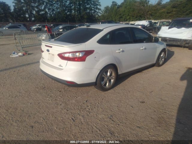 1FADP3F2XEL171471 Ford FOCUS SE