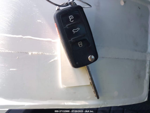 WVGAV7AX1HK049570 Volkswagen Tiguan 2.0t/2.0t S