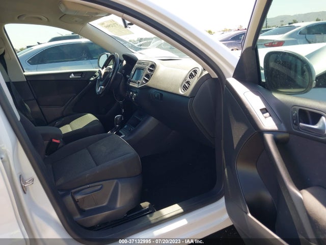 WVGAV7AX1HK049570 Volkswagen Tiguan 2.0t/2.0t S