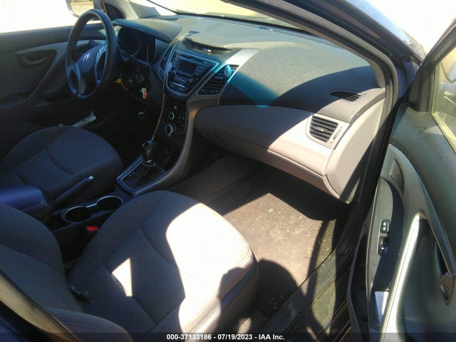 2016 HYUNDAI ELANTRA SE VIN: 5NPDH4AE4GH701133