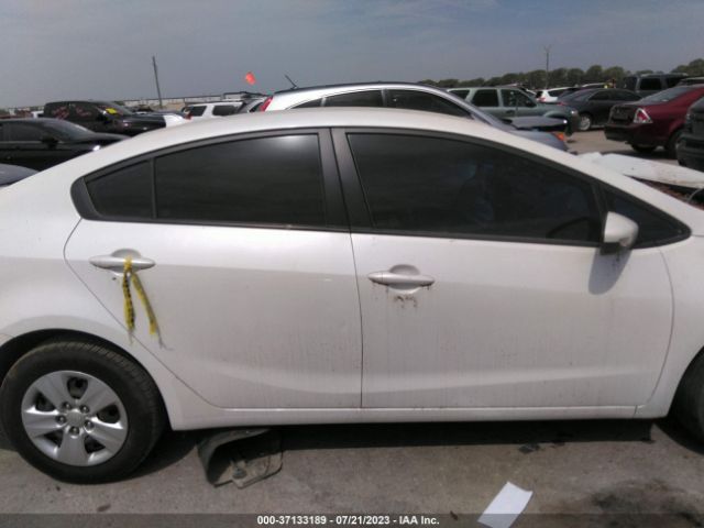 3KPFL4A71HE014061 KIA FORTE LX