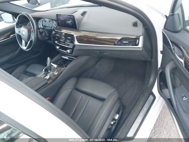 WBAJA9C57KB398986 BMW 5 Series 530e Iperformance