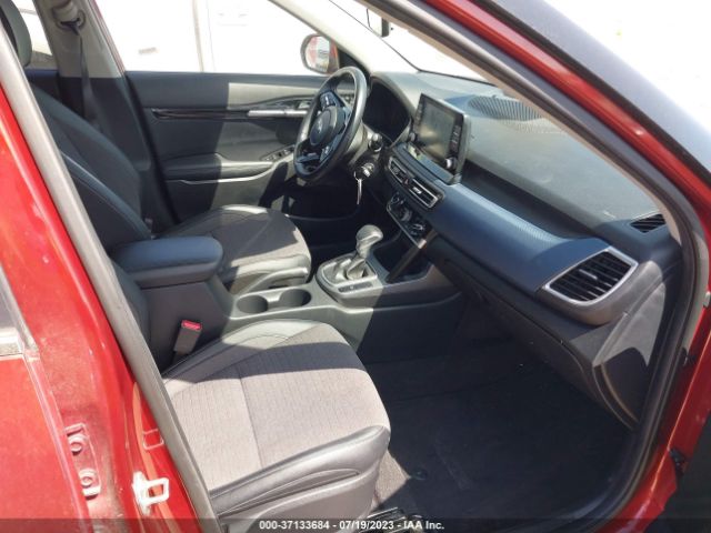 KNDEU2AA7M7143277 KIA SELTOS S
