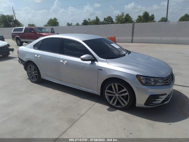 1VWAA7A3XJC016027 Volkswagen Passat 2.0t S/r-line