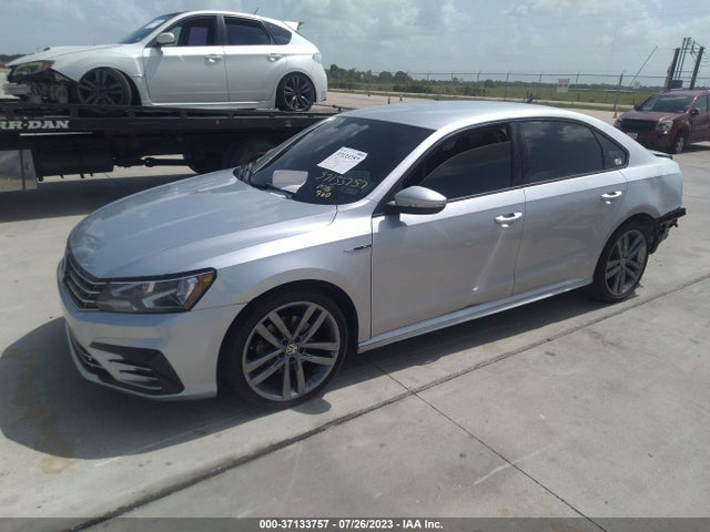 1VWAA7A3XJC016027 Volkswagen Passat 2.0t S/r-line