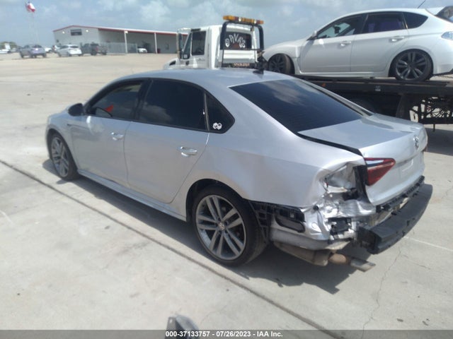 1VWAA7A3XJC016027 Volkswagen Passat 2.0t S/r-line