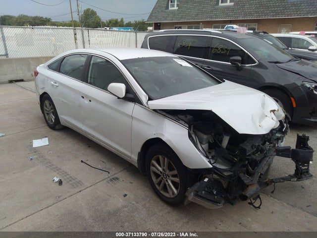 2015 HYUNDAI SONATA SE VIN: 5NPE24AF3FH176188