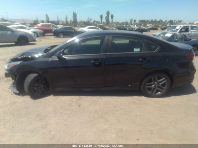3KPF34AD2ME284674 KIA Forte Gt-line