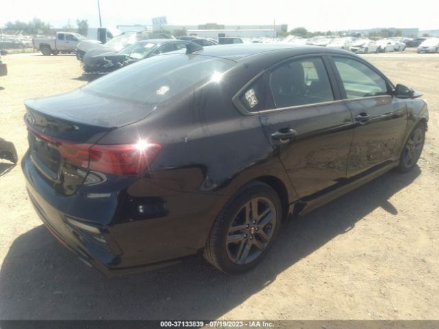 3KPF34AD2ME284674 KIA Forte Gt-line