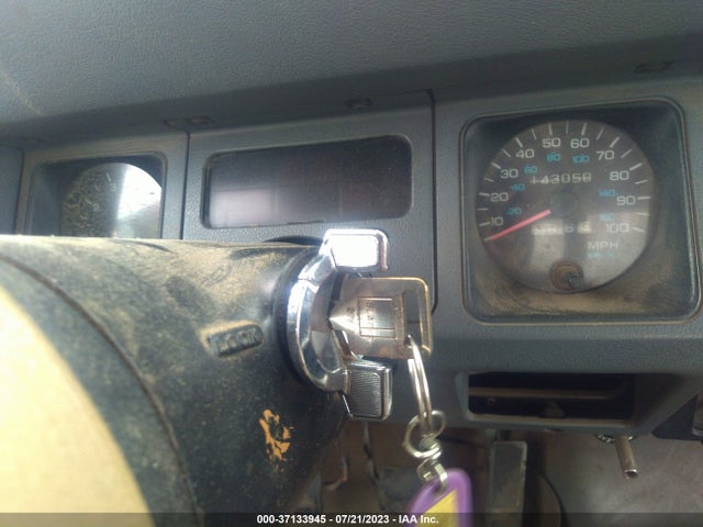 1987 JEEP WRANGLER SPORT VIN: 2BCCV8134HB527184