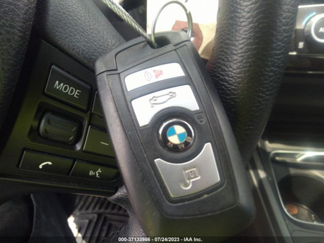 WBA8A3C5XJA487158 BMW 3 Series 320i Xdrive