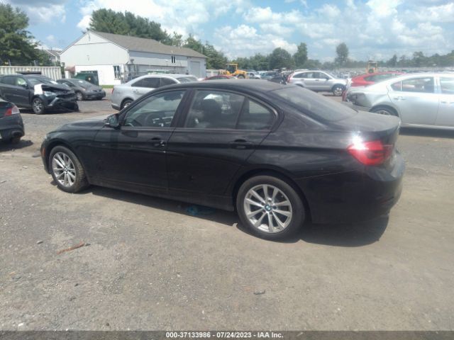 WBA8A3C5XJA487158 BMW 3 Series 320i Xdrive