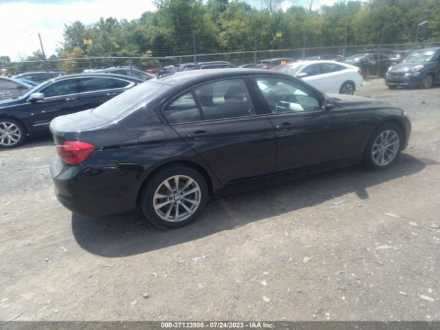 WBA8A3C5XJA487158 BMW 3 Series 320i Xdrive
