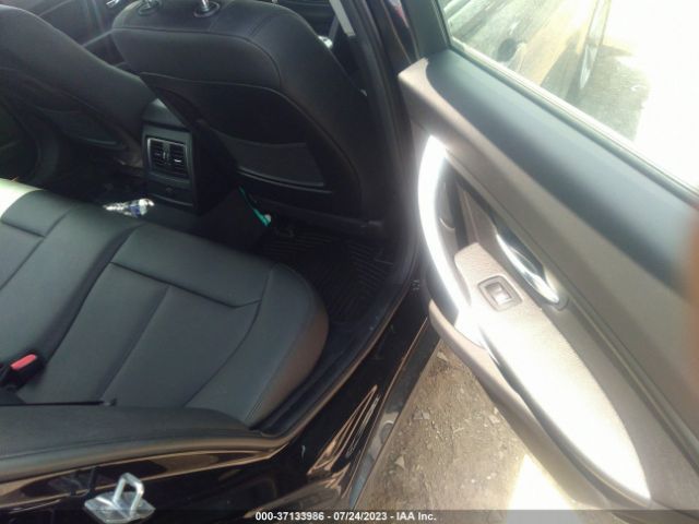 WBA8A3C5XJA487158 BMW 3 Series 320i Xdrive
